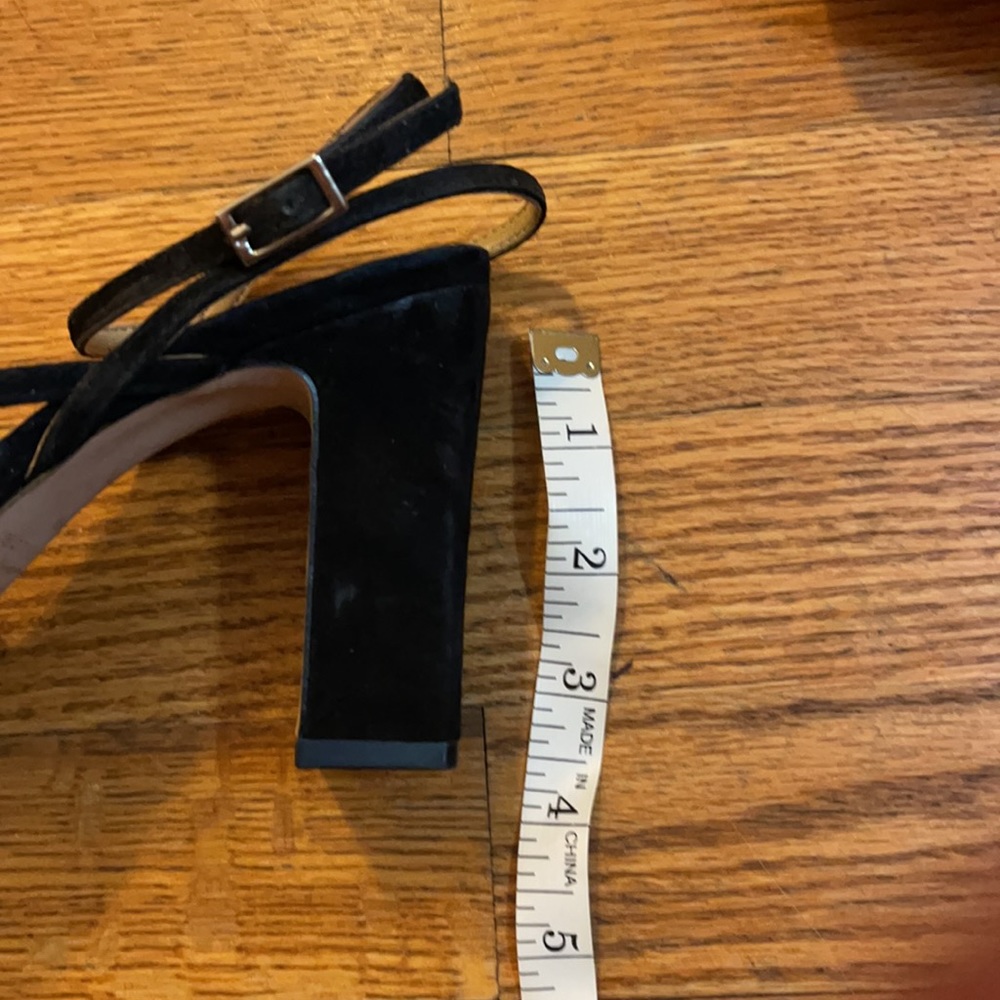 Ann Taylor Black Heeled Sandal 7 1/2 - Picture 7 of 7
